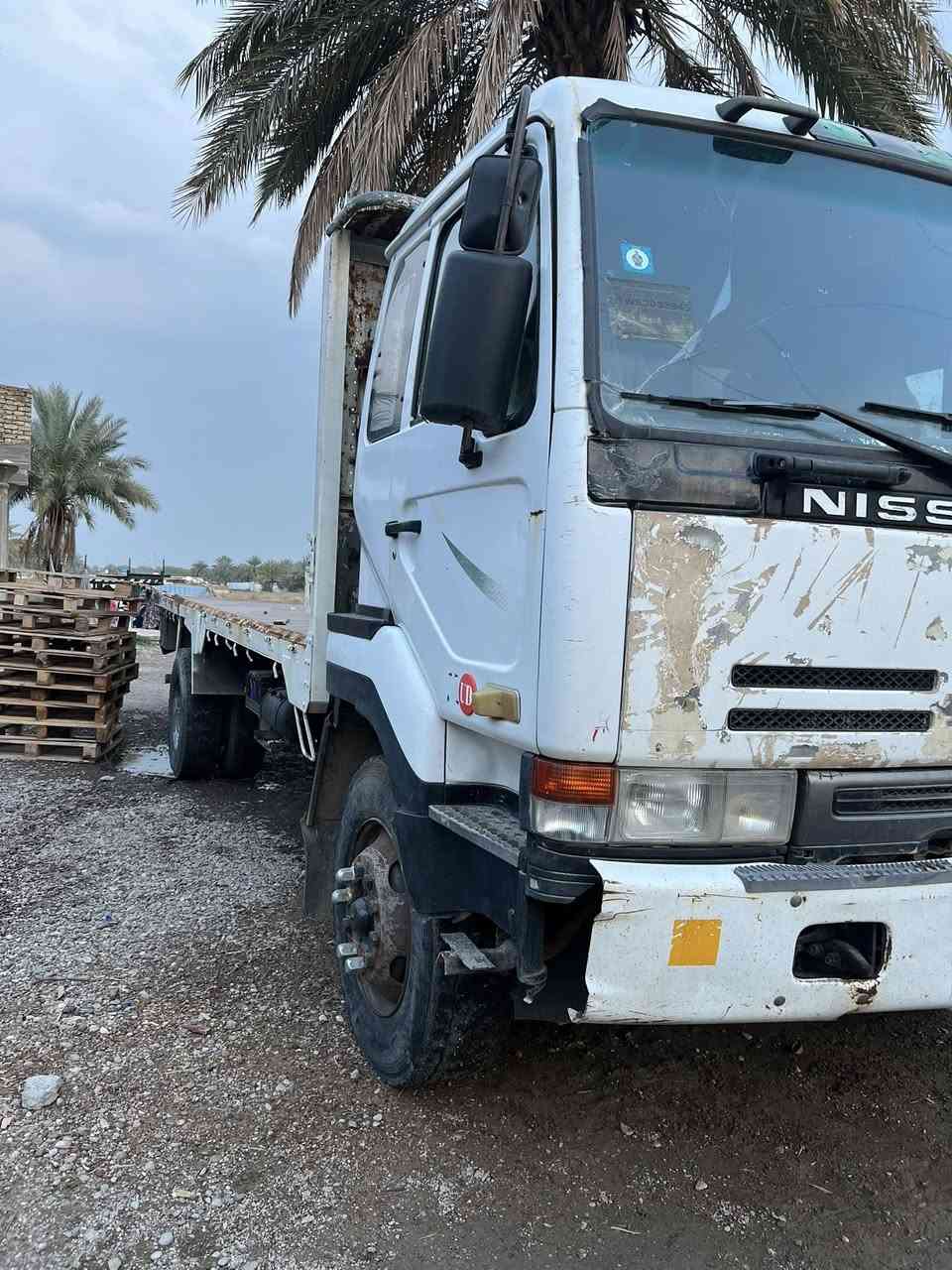 للبيع نيسان موديل 2002 رقم بغداد بسمي 4طن مكينه كير شواصي اكسن مكفولات مكاني بغداد سعر 140$ اي ستفسار ***********
