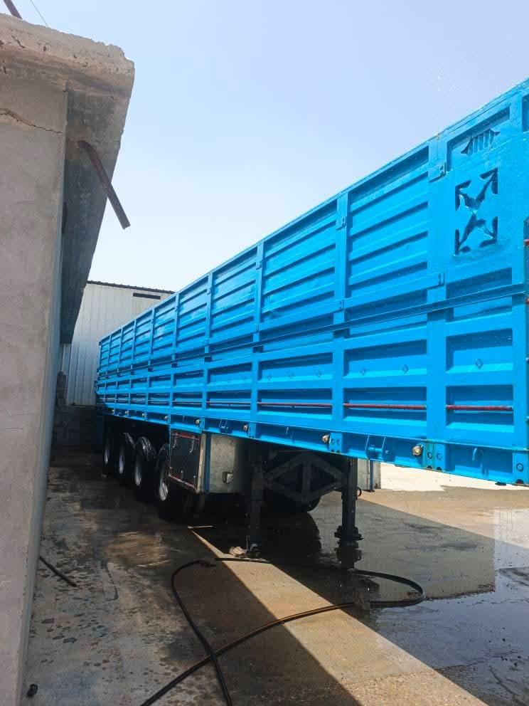 السلام عليكم
عربانة حدادية جناب الطول 12 متر فصال مصلاوي اربع محاور مزوج  سبرنك والرابع رفاع
 بدون شريط... تخم تاير جدد ب3 محاور ثلاجة ومطبخ تانكي مي جاهزة للعمل.... السعر 120
للإستفسار الاتصال على الارقام التاليه
زين ***********
آسيا *********** 
كورك ***********
