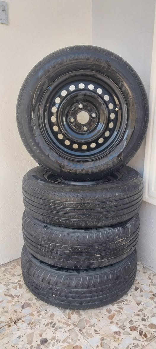 السلام عليكم
تخم تاير اويل 14 نضيفات انتاج ٢٥ 

السعر ١٥٠ 

***********
