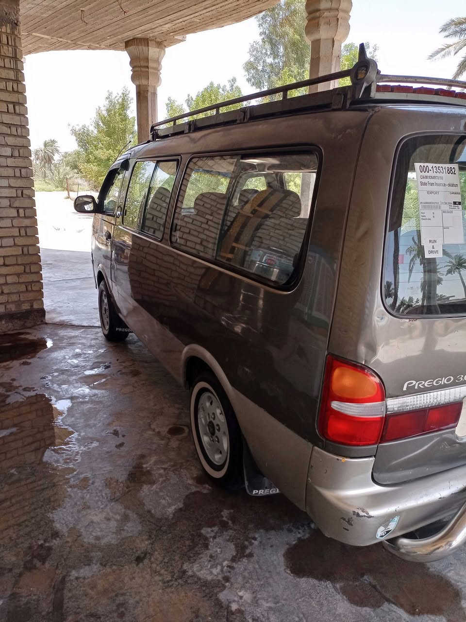 سلام عليكم بريجو موديل 98 سياحي أصل رقم بغداد سيارة بلادية ما بيها قطرة صبغ ما عدأ الباب السلايت مرشوش فقط شواصي 4 كفالة عامة مكينة كير أكسن مال حاوية من الشيخ عمر ،كشنات بطاين بلادية مال 2000  كهربائيات شغالة حتى الماسحة الخلفية مكاني بغداد، مصفرة هيئة ومرور السعر 85$ وبيها مجال قليل الاتصال *********** /***********
