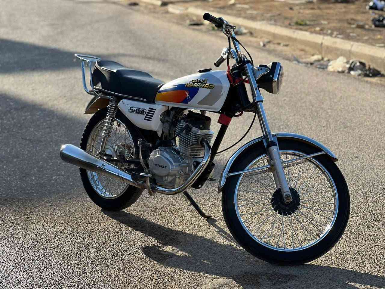 نامه تعمير 25 المكينه مامفتوحه الدراجه كلك 
مابيها اي نقص المكينه ناعمه تخبل ب500 وبيها مجال قليل كلش للشراي
ناصريه مدينه مكاني 
*********** ناصرية, ذي قار
