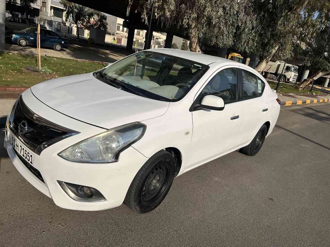 سلام عليكم نيسان سني هندي موديل 19
رقم بغداد الانكليزي بأسمي تحويل ثاني يوم هزة ما ساقطة

السيارة نظيفة خير من الله مكفوله من كلشي 

لا بارد ولا صبغ بيهة رصعات خفيفة ماشية 78 الف 

السعر 106 $ وبيها مجال مكاني بغداد الشعب الاتصال ***********
