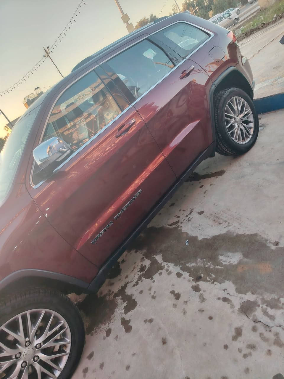 سلام عليكم
بيع فقط 
للبيع جيب كراند شيروكي لمتدد ضرر سرقة 
موديل 2020
مواصفات لمتيد
بصمة
تشغيل عن بعد
اشاير بالمري
كشنات تدفئة
شفتات ستيرن
حساس خلفي
رادار بالمري
خزن ميموري
4x4
نضام سبورت
مكينة 3600
ستة سلندر
السعر 200 ورقة 
عنوان ديالى بعقوبة
***********
بيع فقط
