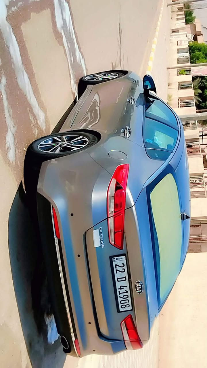 كيا اوبتما وراد امريكي 2017  ضرر باب السائق والخلفي مصبوغات نفسهن سنوية جديده گير محرك مكفولات صدر خلفي وامامي سيارة خير من الله ماناقصها شي 
السيارة معروضه ب120 وبيها مجال
للاستفسار ‭0781 295 7378‬
