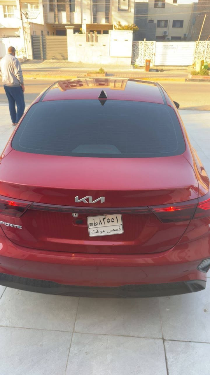 السلام عليكم كيا فورتي موديل 24 منفيست باسمي تحويل ثاني يوم مكينه 2000 دوش حادثه  موضح بالصور جاملغ وبنيد بدون دواخل مواصفات نص مواصفات شاشه كبيره ويل كب رادارات امامي خلفي لايتات زنون وباقي مواصفات معروفه مكان سياره بغداد السعر 130 بيه مجال بسيط الإتصال على الرقم ***********
