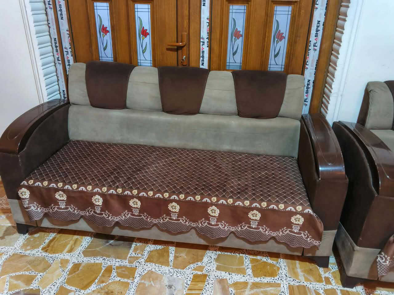 قنفات 10 مقاعد السعر 150
عنوان جغيفي اولى
للاستفسار ***********
