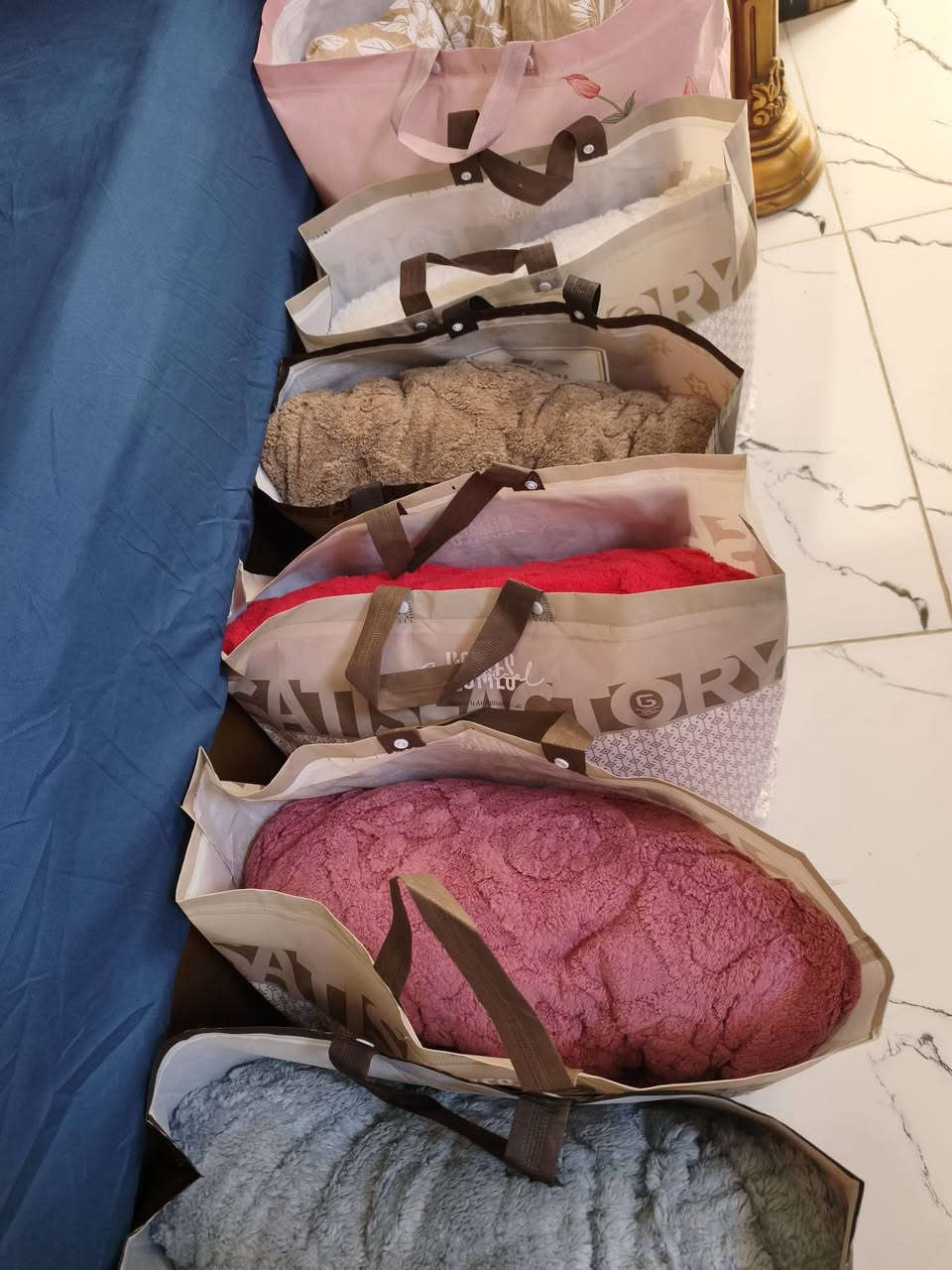في البيت السعيد كلشي نشتغل اجانة الصيف حولنة على المفروشات اسعار تنافسية على عناد محلات العامرية 
وصلتني بضاعة جديدة والباقي بالطريق 🚚🚛


**إذا كنت صاحب هذا الإعلان وتريد حذفه لأي سبب، رجاءا أرسل رسالة إلى الدعم الفني**