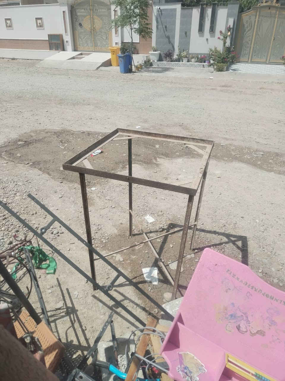 يا الله قاعده مال مبرده  ب٢ الف العنوان بلد شارع العريض مقابيل مطعم دبي القديم هاتف ***********
