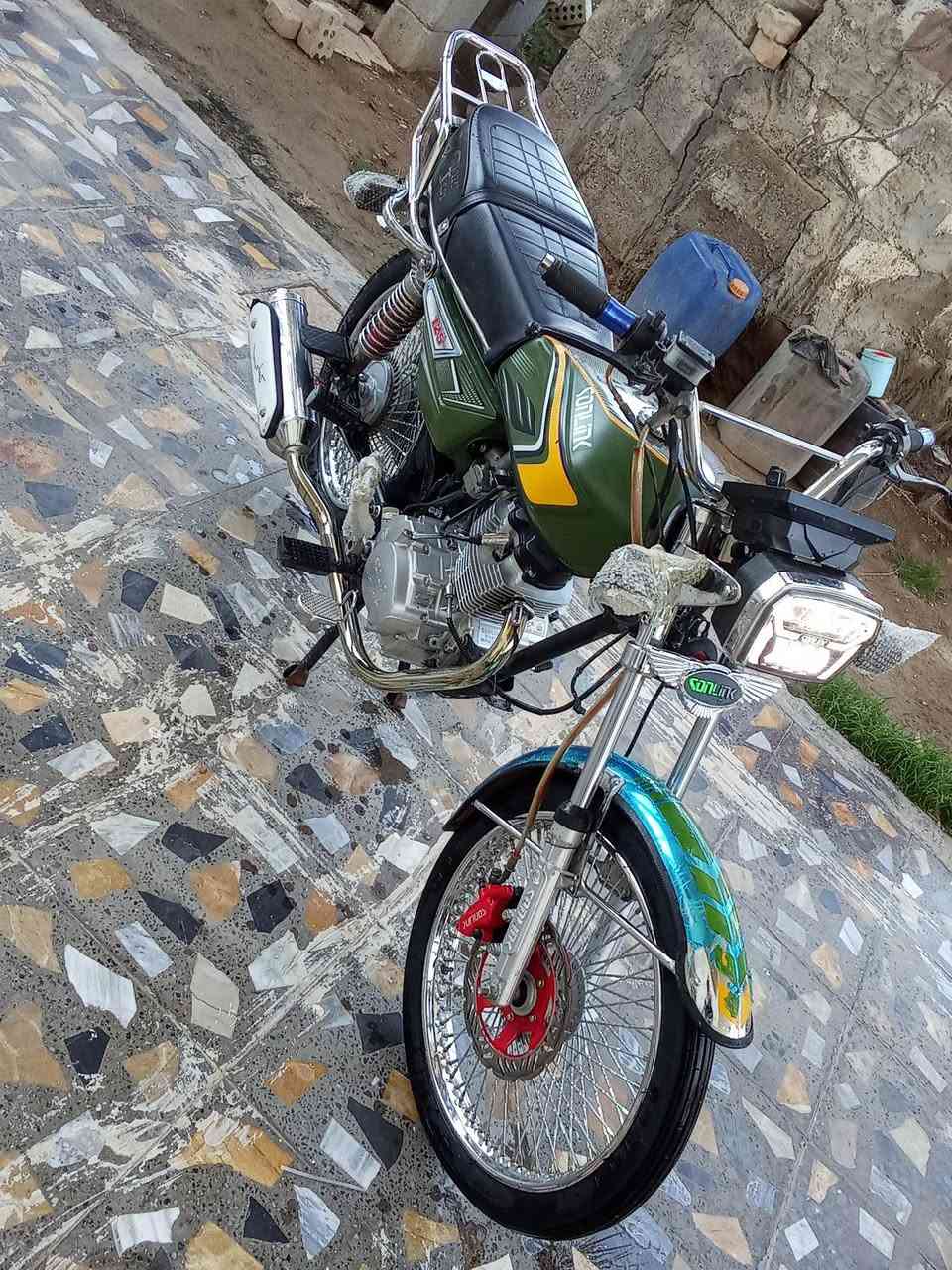 تايكر مديل 24 شكل 25 دراجه كفاله عامه 
أي نقص مابيه اوراق كامله 
مكان ديالى كنعان شراي تعال خاص


**إذا كنت صاحب هذا الإعلان وتريد حذفه لأي سبب، رجاءا أرسل رسالة إلى الدعم الفني**