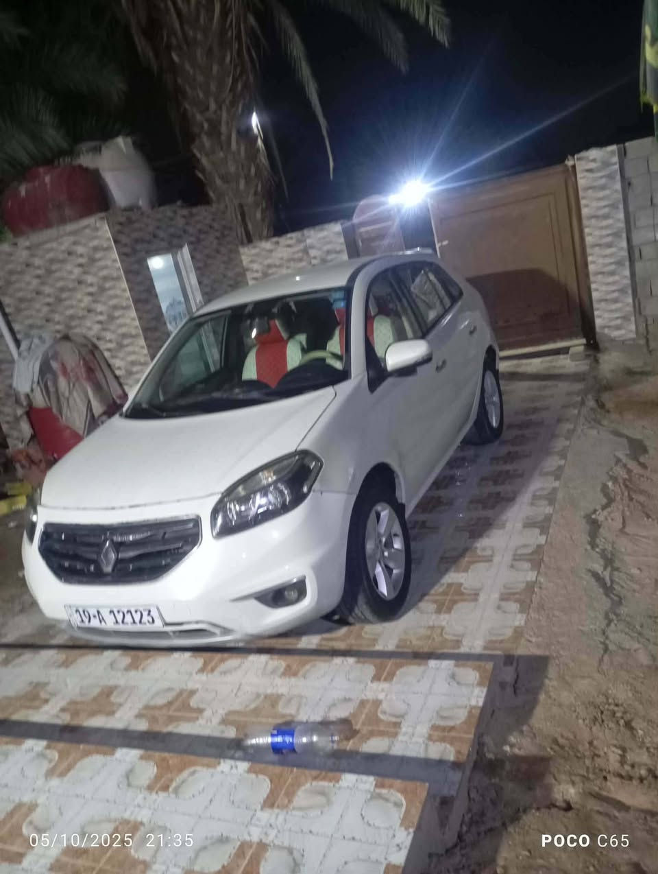 السلام عليكم رينو كوليوس موديل 2013 رقم كربلاء انكليزي جديد سنوية بأسمي ل2028 مكينة نظيفة حدادية جديدة تبريد شغال دوشمة جديدة السعر 75 ورقة وبيهة مجال بسيط حق الجية للاستفسار اكثر *********** او ***********
