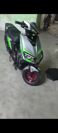 حي التنك • رصاصي نضافة • ٦ بطاريات