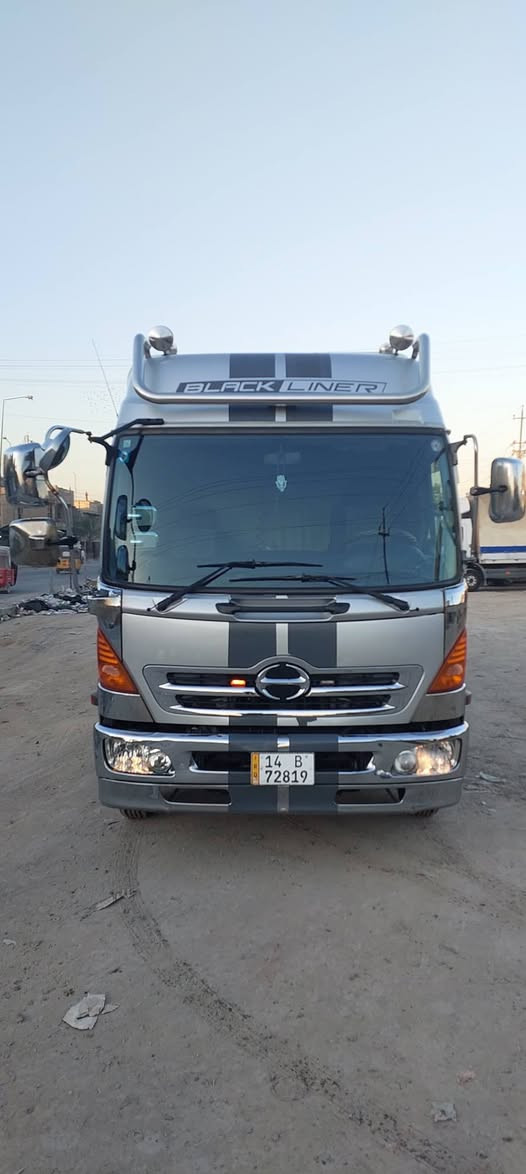 السلام عليكم للبيع فقط
هينو شيطان دخول جديد رقم بصره باسمي سنويه لل2030 طول سته وربع محرك سته سلندر سوبر كهربائي  ٤ جوبلس خلفي اكتروز  شاصي محسن للاخير قماره سقف عالي تخم تاير جديد ويل كب سته بلادي محجر + فرشه بدي وجادر درجه اولى/ اي بي اس + كروز مثبت سرعه السياره فول مواصفات جاهزه من كل شي السعر ٣٠٠ ورقه ٣شدات وبيه مجال بسيط ***********
