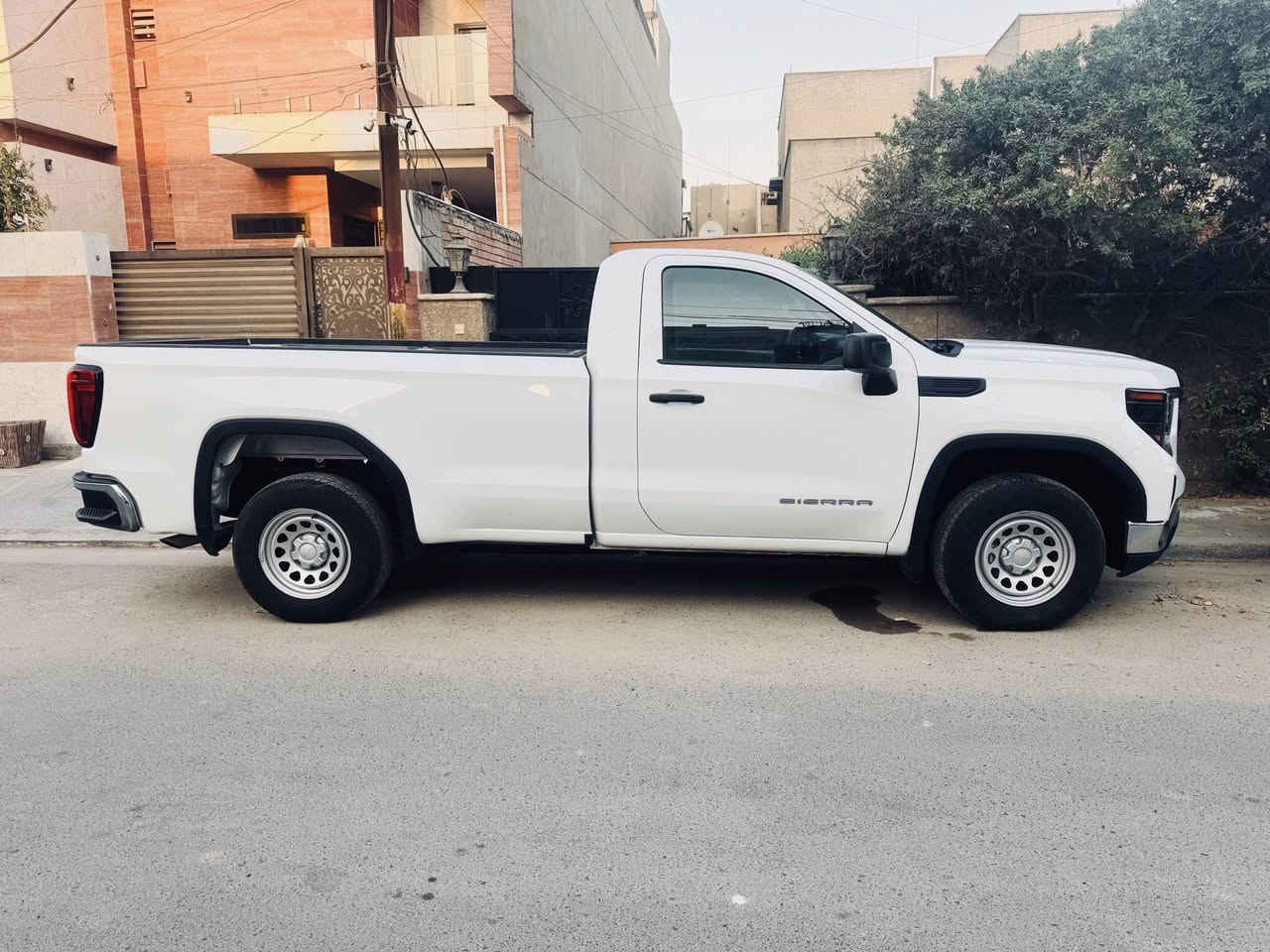 للبيع GMC سيرا 
مديل 2023 
ماشي 29 الف 
بدون صبغ ضرر دعامية فقط 
محرك 2700 
رقم اربيل 
للاستفسار 
***********
تحياتي للجميع
