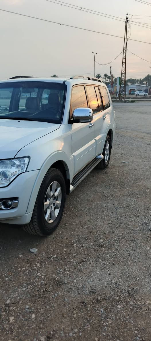 السلام عليكم للبيع باجيرو موديل 2016 رقم اربيل بسمي تحويل مباشر سيارة جديدة جاهزة مكفولة كفالة عامة مكاني بغداد المحمودية السعر 205 وبيهة مجال ***********
