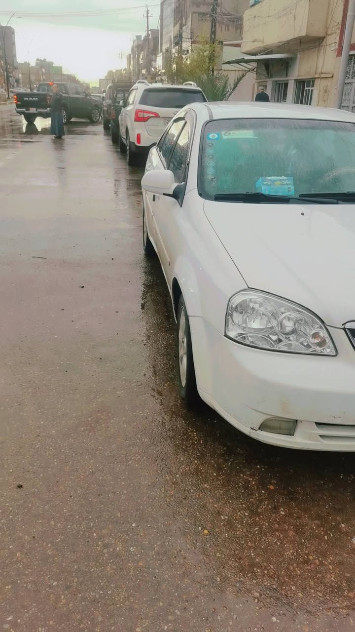 السلام عليكم اوبترا  موديل 2011 سعرهه 78 رقم بغداد بسمي مكان بغداد بيهه قطعتين وحده تبديل وحده صبغ ***********
