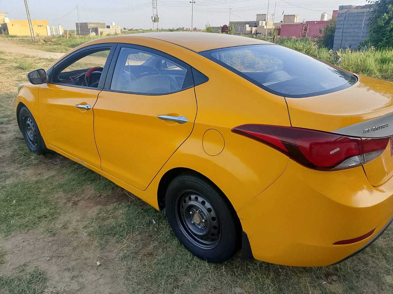 النترا للبيع موديل 2015 خليجي كفاله من ضربه بسمي محرك 1600 تبريد شغال حداديه جديده تخم تاير جديد رقم ذي قار مصفرا هيئه وغرامات خطه جوال مكاني ناصريه شطره للستفسار على رقم ***********
