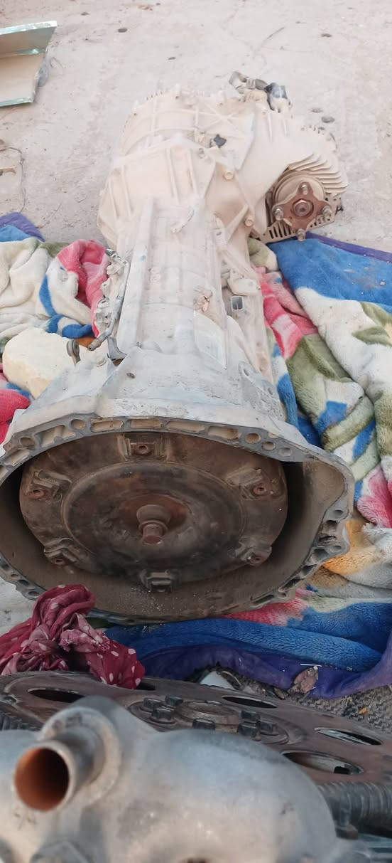 سلام عليكم محرك وكير  لاندكروز 6سلندر وياهن كاردنات وباور وثلاجه وكلج مروحه مكاني بصره شراي ياخذهن بحك الله ***********
