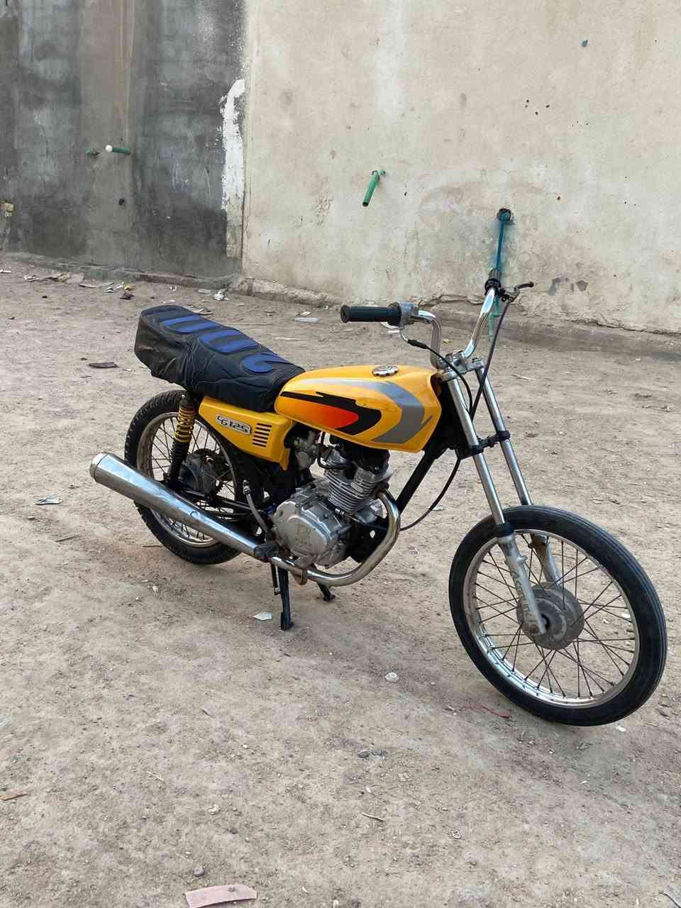 دراجه كلك للبيع مكفوله من سرقه دراجه صول سعر 400 وبيه مجال قليل رقم***********
