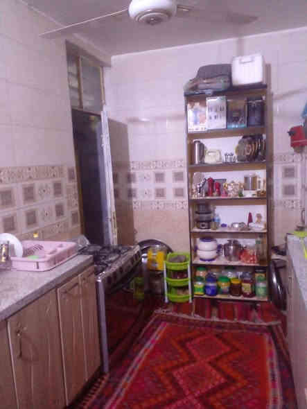 100م طابوق مسلح حي البساتين شارع حسينيه الصادق  غرفه ومطبخ وصاله مع خدمات داخليه وخارجيه  السعر 55 للاتصال ***********
