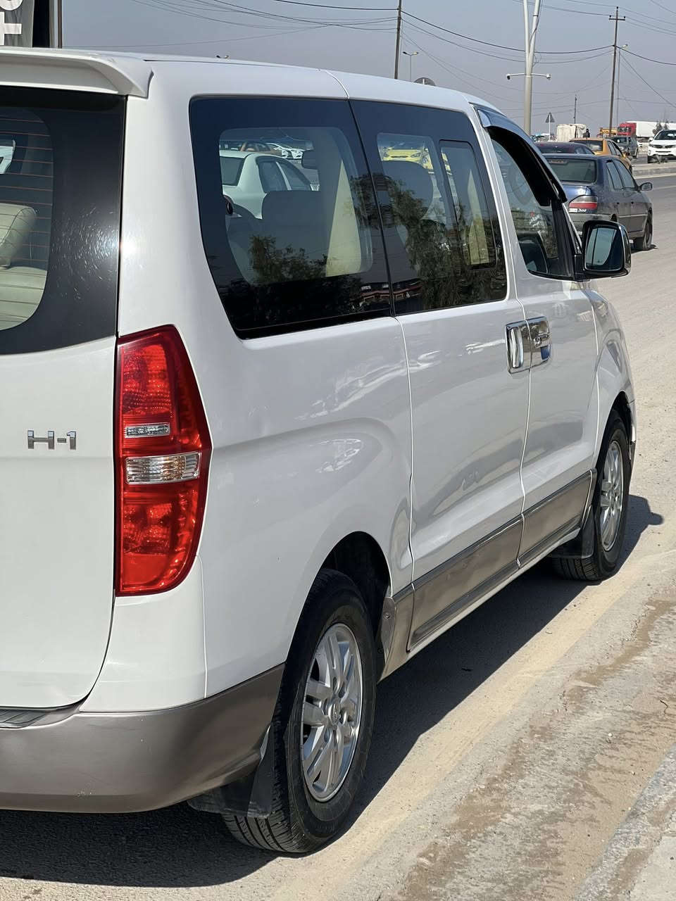 السلام عليكم
اسمي ستاركس H1 ويدلعوني ام كريم وقصتي هيا صاحبي بعد مااستغلني واخذ الي يده مني قرر يستغني عني لخاطر وحدة ثانية مع العلم اني موديل 2018 وسنوية 2028  ورقمي بغداد تايراتي وضعهم جيد جدآ ومحركي جديد
بعمري ماتمرضت واخذوني للطبيب
طلع كلشي مابية كفالة عامةة
اخذني صاحبي عل اساس نعيش سوة بس البشر مابي امااان
لساتني محافظة عل شبابي وجمالي وداخلي الرائع
طلبي الاكي انسان يصون العشرة ويحترمني ويقدرني واكضي عمري معاه
مهري 220 ورقة 
الي يريد يتواصل ويا خاين العشرة
  ***********
***********
للعلم مكان السيارة الموصل
