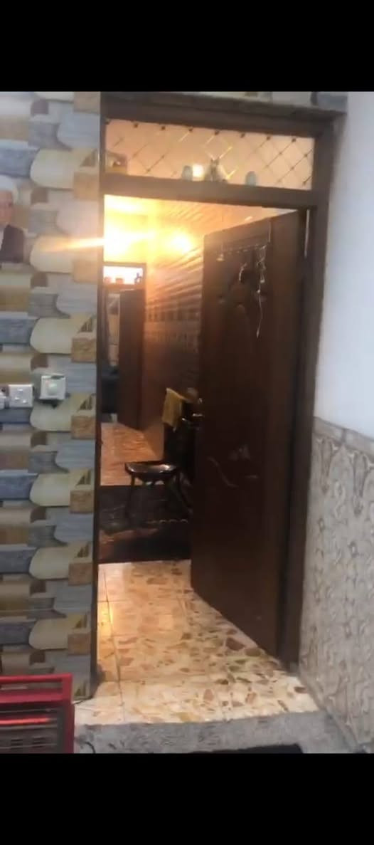 بسم الله الرحمن الرحيم
توكلنا على الله
دار للبيع
مساحة ٧٥ متر واجهه٤اله ربع
يحتوي على صاله مطبخ خدمات عدد ٢ منور غرفه نوم
الطابق الثاني يحتوي على غرفتين نوم بالكونه

الموقع المشتل    بناء حديث  
طابو صرف موقع ممتاز 

مسلح
للاستفسار الاتصال على الرقم
***********
وتساب خاص
