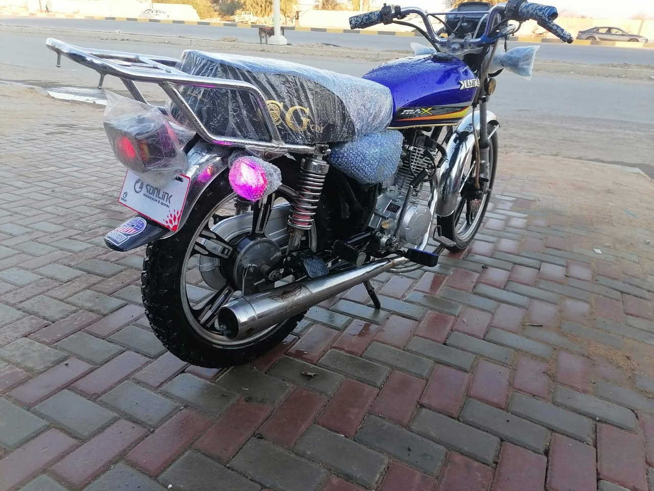 السلام عليكم
سيفان 23للبيع الاصلي  باب اول0.1 نضافه فول»»» 
نشاط فول 🔥
طيران ✈️
محرك كيرشرط  نعومه فول»»»» 
كهربائيات كلها شغاله درع امامي نشرات»»» 
درع دشبول موطور مال جناي مامتعوب»»»» 
ملاحضه........ 
رجاءءء الموشراي لاتكسر بحلال ناس كلشي»»» 
 موجود بل سوك. 
السعر 450 وبي مجال بيع مستعجل 
الاتصال ***********««««
             ***********««««
المكان بيجي.
