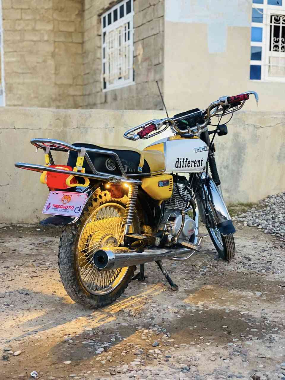 اعادة النشر بسبب الوعود الكاذبه  

السلام عليكم 
تايكر لونين للبيع 
سونك موديل 2020
نضافه فول🔥 
نشاط خير من الله 🔥
محرك شرط صبانه مامطخوخ 
 منفيس موجود 
السعر 600 وبي مجال شي قليل 
جماعت ال 525 لحد يعلق 
 ماطور مال بيت كلو وضع شركه 

المكان 
كياره قاطع السبعاوين 

الخاص مفتوح او اتصال ع رقم  

***********
