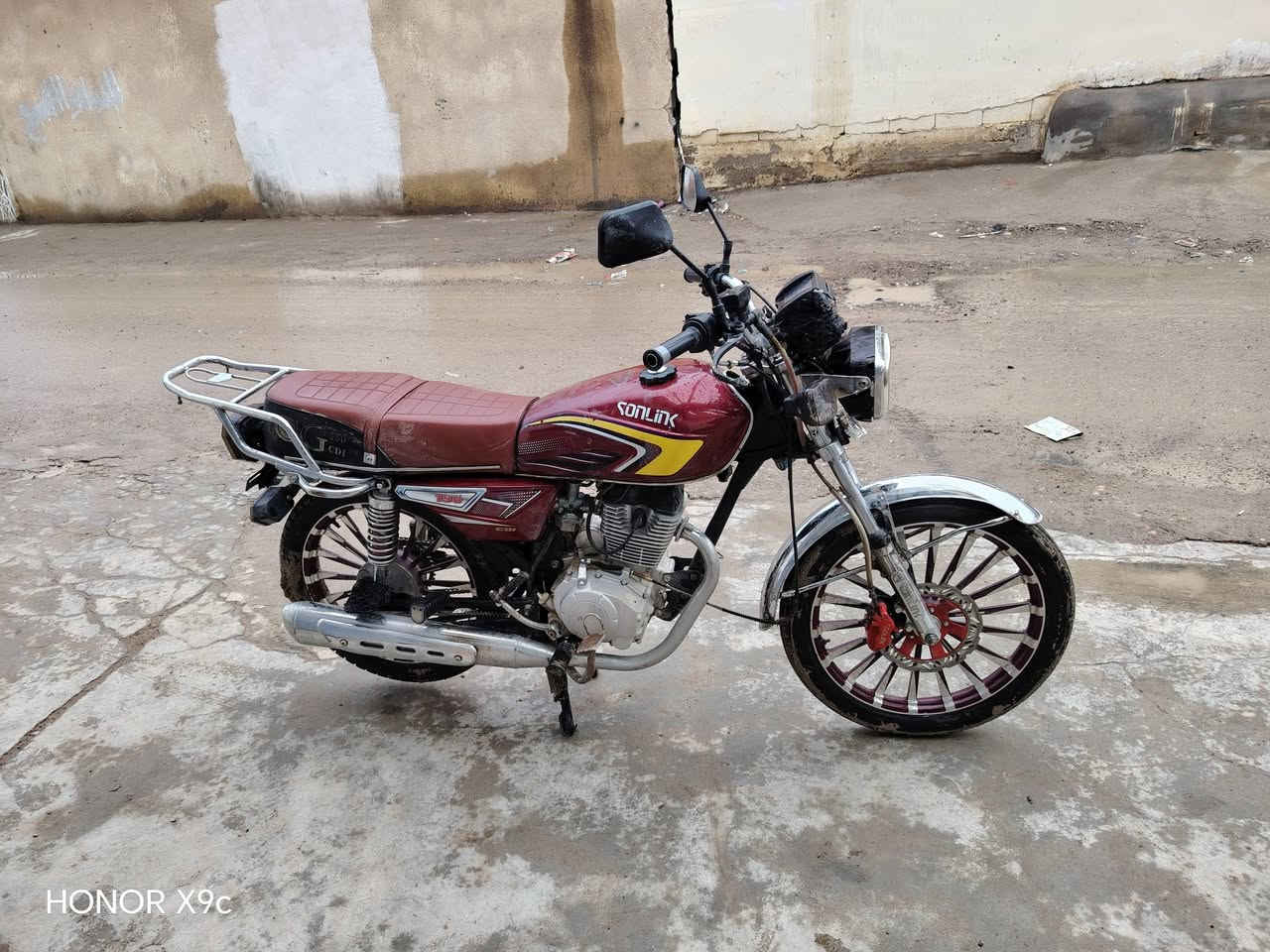 السلام عليكم سيفان ٢٤ شكل ٢٥ مكفول كفالا عامه بي ملاحضات بصيطه محرك شاصي مكفول أوراق كاملا كارت كهربايات شغالا سعر ٧٢٥ بي مجال مكاني ديالى سراجق رقمي ***********
