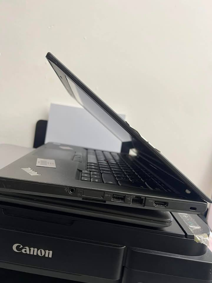 رقم 7844515426
تم وصول لابتوب 🛑 LENOVO T460⭕ بسعر190فقط
ب 190 الف دينار  فقطط لابتوب سلم 
🔘المواصفات 🔘
🟥حجم شاشة 14.0🟥معالج كور اي فايف جيل سادس
🟥رام  8GB كيكا DDR4   🟥هارد SSD 256GB    
🟥كرت شاشه داخلي انتل   4 كيكا 🟨دقة الشاشة فول HD
🟥باتري ليثيوم يوفر 4 ساعات ( ضمان يوفر ساعة فما فوق)
🟥كيبورد  عربي انكليزي 🟥ويندوز١٠ او 11
🟥منفذ USB3  عدد  
‎نضام وندوز 10 او 11 حسب الطلب💪
‎مع كافة البرامج الي يحتاجهه المستخدم🌺🌺
‎ملاحضة الابتوب مستعمل اوربي بنضافة 95%
‎ضمان عشرة ايام في حال وجد مشكله يستبدل في نفس الموديل 😘😘
.______
لطلب والاستفسار الاتصال 
7844515426
او مراسلةالصفحه
