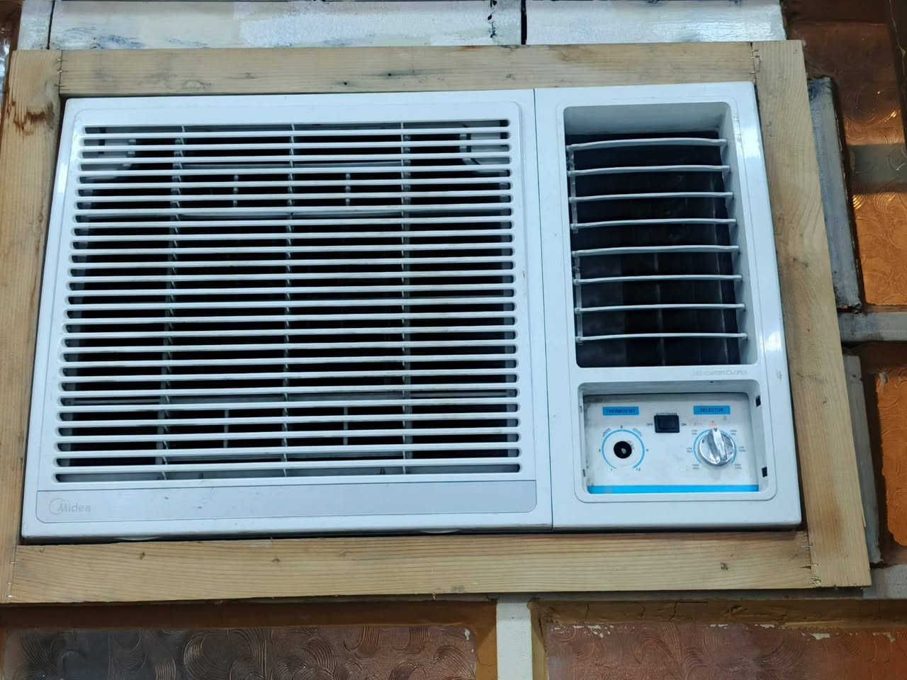 السلام عليكم مكيف استخدم موسم واحد كلش نظيف نوعه ميديا سعرة 300 وبي مجال


**إذا كنت صاحب هذا الإعلان وتريد حذفه لأي سبب، رجاءا أرسل رسالة إلى الدعم الفني**