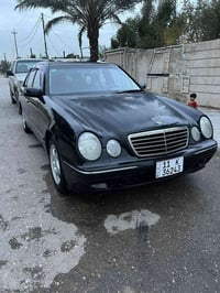 مرسيدس ام عيون • ٢٠٠٠ • بغداد الشعب