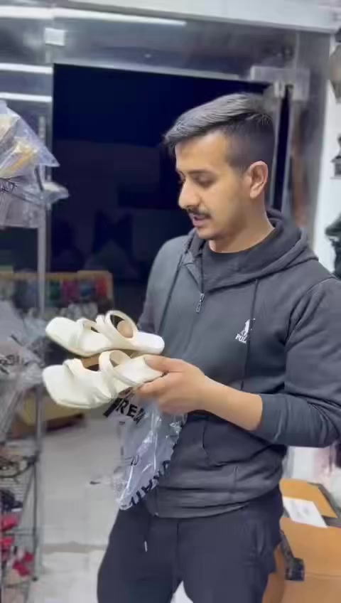 أحذية 👠
توصيل لجميع المحافظات 🚚
الطلب دايركت 📩


**إذا كنت صاحب هذا الإعلان وتريد حذفه لأي سبب، رجاءا أرسل رسالة إلى الدعم الفني**