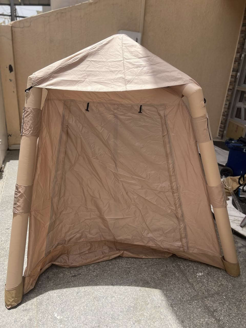 ️ خيمة نفخ جديدة غير مستخدمة
مثالية للتخييم والرحلات 🌿⛺

📏 الأبعاد: 230×230×170 سم
🎨 اللون: بيجي
🚪 تحتوي على بابين لسهولة الدخول والخروج
🪟 مزودة بشباكين للتهوية الممتازة
🦟 شبكة ناموسية على جميع الفتحات والسقف للحماية من الحشرات

📦 كاملة المعدات:
✔️ أوتاد
✔️ أعمدة
✔️ منفاخ نفخ

✨ تصميم عملي وسهل التركيب، مناسب للرحلات البرية والجلسات العائلية �


**إذا كنت صاحب هذا الإعلان وتريد حذفه لأي سبب، رجاءا أرسل رسالة إلى الدعم الفني**