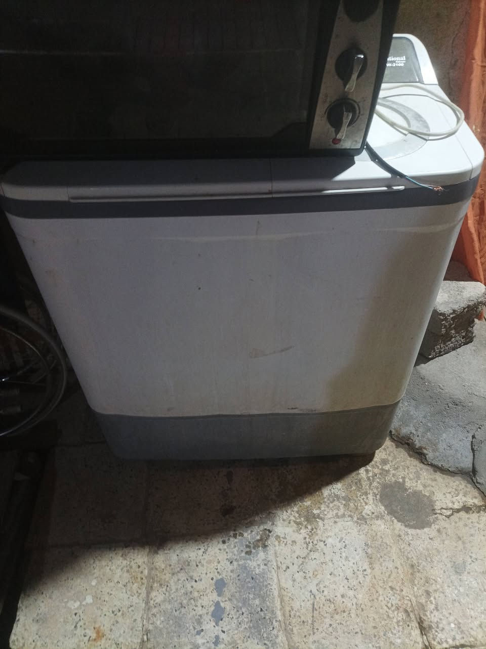 البيع شرط شغل جديده بس مخيسه من جوه مبينه بل صوره


**إذا كنت صاحب هذا الإعلان وتريد حذفه لأي سبب، رجاءا أرسل رسالة إلى الدعم الفني**