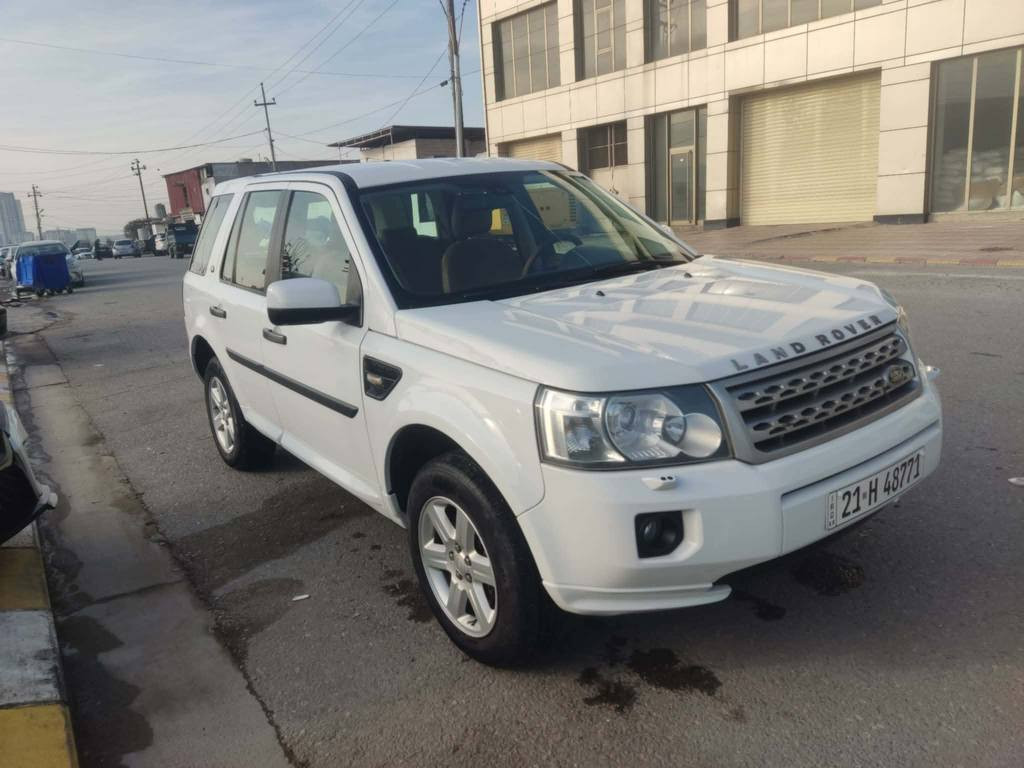 لاندروڤر2012بئ بؤياخ مةكينةو گيري نةكراوةتةوة سةنةوي تازةية كارتي بةنزيني هةية. بةشةرتي هةموشت.... سعري. 103$... جوابي نامة نادةمةوةسةيارةي من نية..  ژمارةي خاوةني.... ***********.....  *********** السليمانية, العراق
