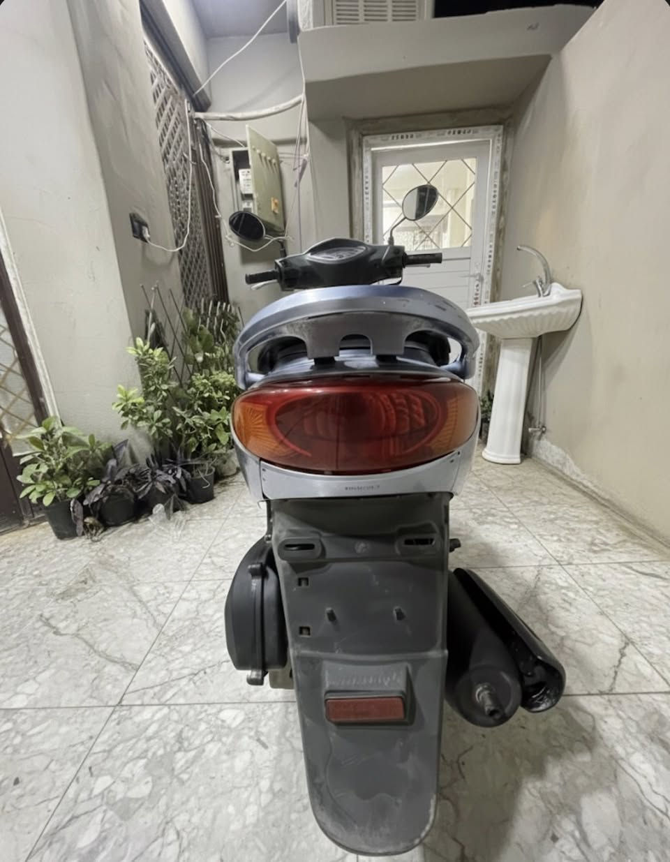 � دراجة بريز ياباني للبيع نازله رمبه 

دراجة نظيفة جداً ومحافظ عليها فول 👍
✔️ مكينة مكفولة بلادي – برغي ممفتوح
✔️ الكفرات نضيفات
✔️ نكره سلف
✔️ هندر شغال
✔️ لايت أمامي وخلفي شغال
✔️ إشارات يمين ويسار شغالة
✔️ هورن شغال
✔️ الدراجة كاملة ومكملة ما بيها أي نقص

الدراجة مرتبة وتخبل  مو شلون ما جان محافظ عليها.

💰 السعر: مليون و200
السعر نهائي وغير قابل للمساومة واللي ما يعجبه السعر رجاءً لا يتواصل


**إذا كنت صاحب هذا الإعلان وتريد حذفه لأي سبب، رجاءا أرسل رسالة إلى الدعم الفني**