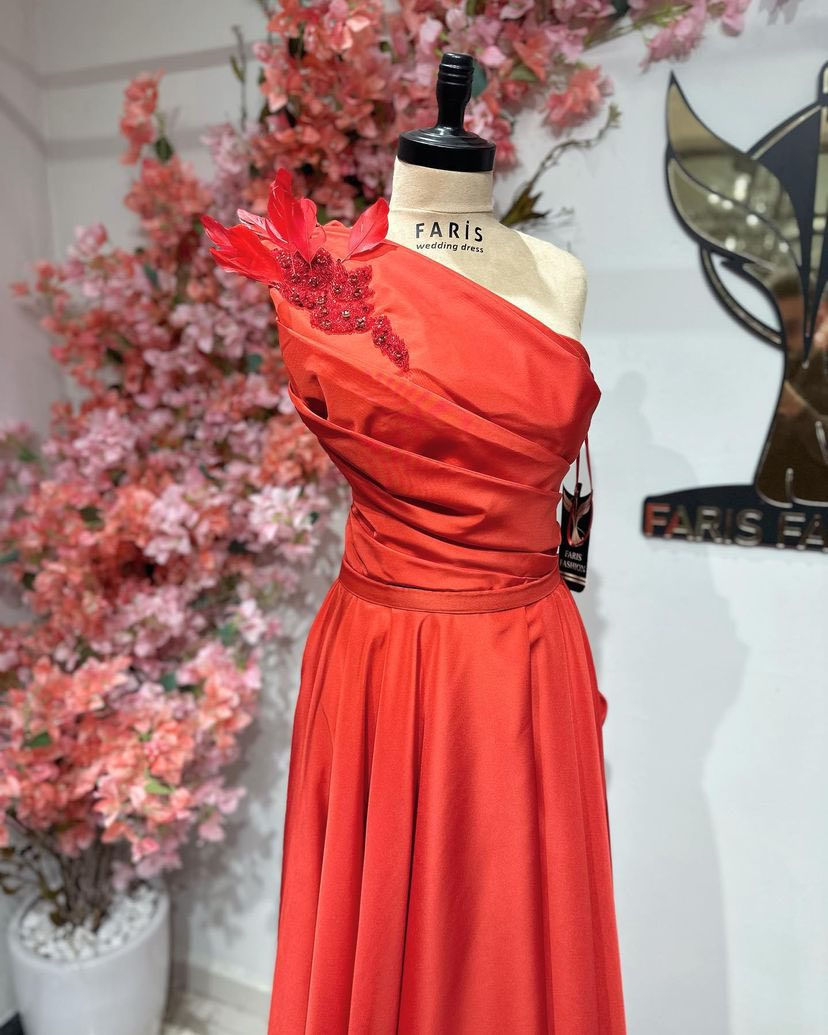 السلام عليكم فستان اخذته من فارس فاشن بالمنصور سعر الشراء ٤٠٠ الف سعر البيع ١٠٠ الف لابسته مره وحده
قياس ٤٠-٣٨ مكاني بغداد القاهره وعندي توصيل


**إذا كنت صاحب هذا الإعلان وتريد حذفه لأي سبب، رجاءا أرسل رسالة إلى الدعم الفني**