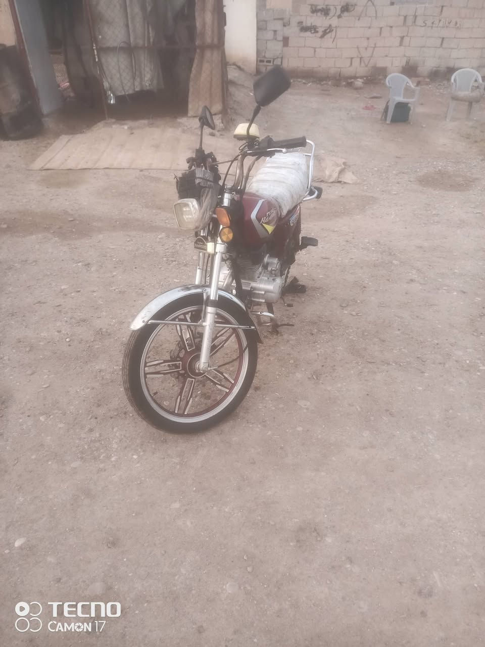 السلام عليكم ورحمة الله وبركاته موطور للبيع موديل 22كلو شغال سلف اشاير ضو امامي خلفي نضيف للاستفسار ***********
