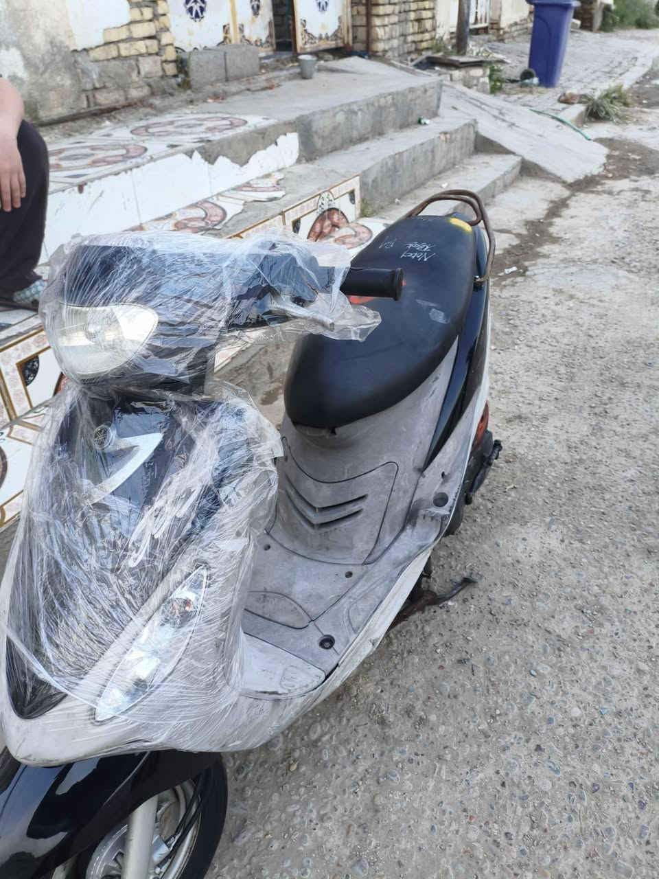 السلام عليكم دراجه ماكس منغولي للبيع صاله شهر ونص من طلعت من الوكيل دراجه  مكيتنها مال مفتوحه وختم واحد ومعتني بيها دهنها كله درجه اوله وبانزينها كله محسن السعر 900وبيها مجال موجود خاص وهاذ رقمي***********
