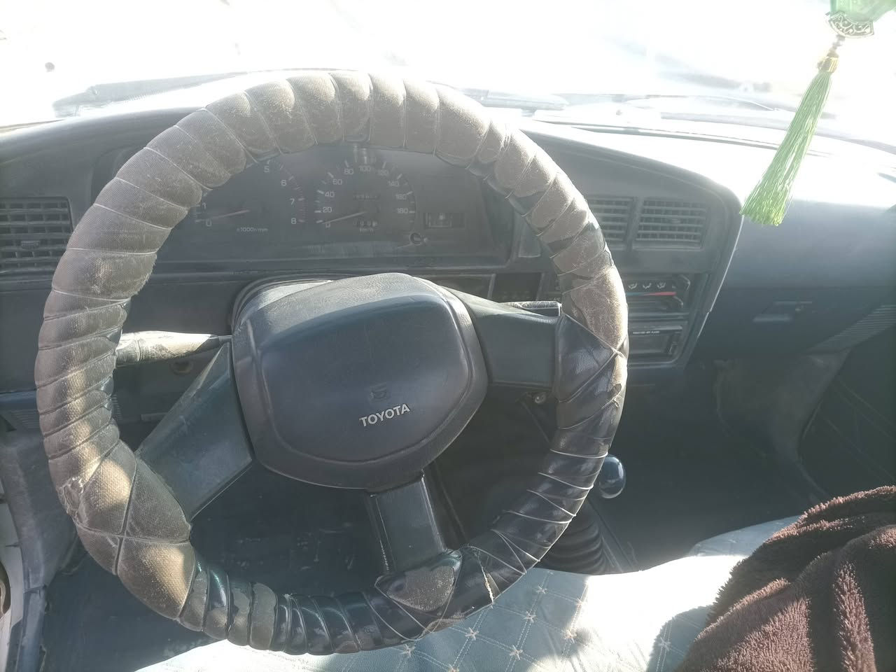 السلام عليكم 89 للبيع حار بارد تخم تاير جديد سبير مالها مشدود تدفئه مالها شغاله من الدعاميه للدعاميه شغاله حار بارد رقم صلاح الدين باسمي سنويتها ل 2030 سعر 58 بها مجال كابون بنزين بيها رجاء مو شراي لا يتصل***********
