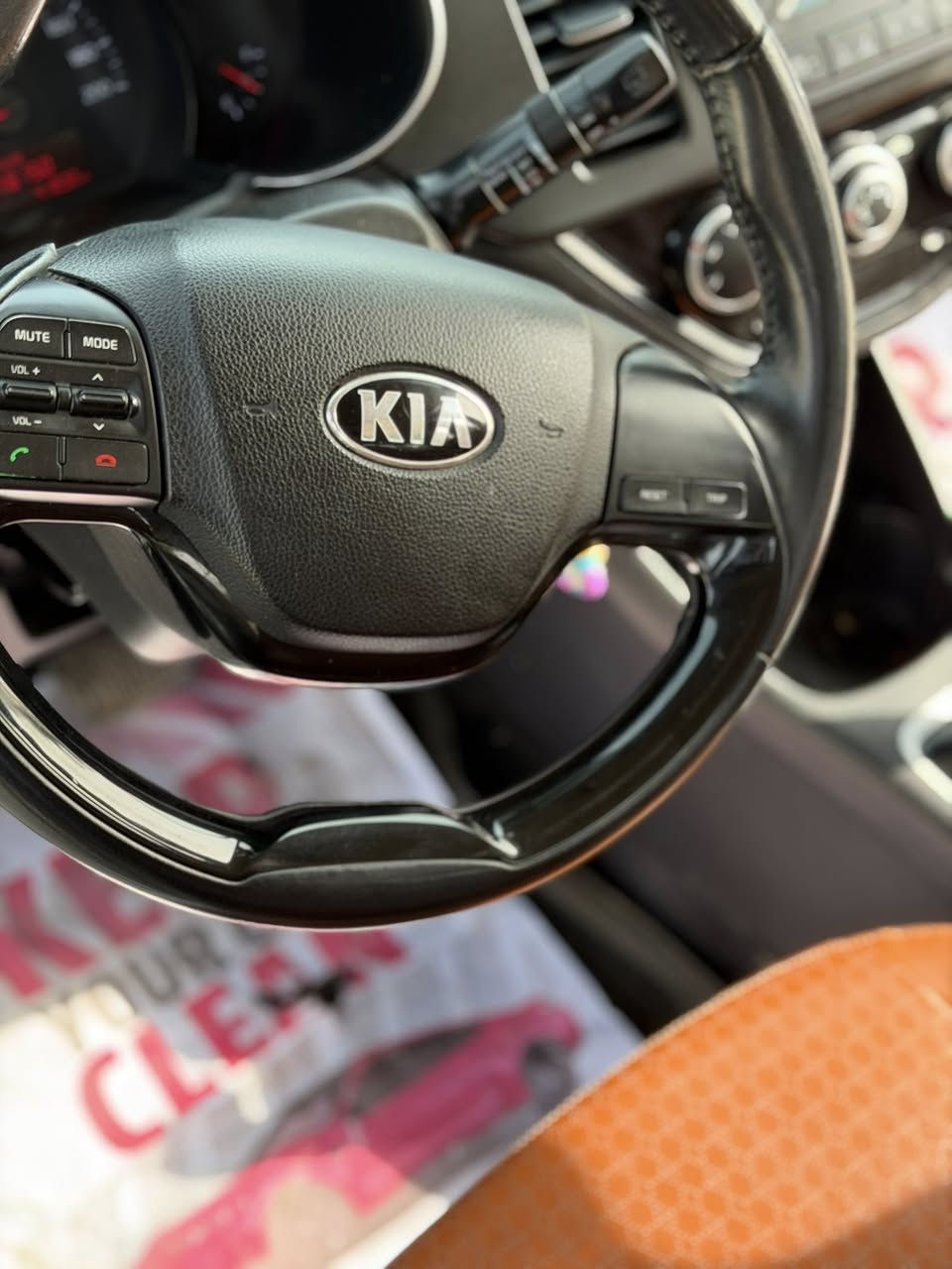 سلام عليكم ورحمه الله وبركاته
كيا بيكانتو موديل2016
الون فضي سلفرر

فتحت سقف مرايات جانبيه شفط داخل كشنات مشمشي تحكم استرين 
محرك كير تبريد بلاد شركة  السياره ماشيه41الف
 نضيفه جداً جداًبدون حادث بدون ضرر
مكفوله من الدعامية للدعامية من كل النواحي سونار بيها
وارد خليجي

السعر100$   بي مجال بسيط  للشراي. مكاني بغداد/الأعظمية سبع ابكار قرب مجمع الكليات 
رقمة بغداد بأسمي تحويل ثاني يوم  
رقمي/ *********** وتساب متواجد ورصيد فقط
