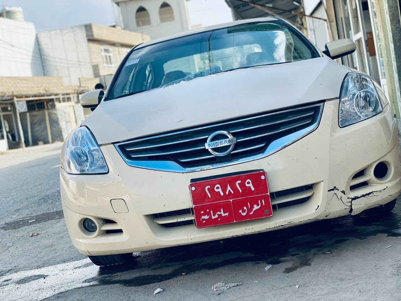 نیسان ئاڵتیما 2012
***********
***********
گێڕ و مەکینە بەشەرت
تەبرید سارد و گەرم بەشەرت
غاز و بانزین بەشەرەت
کارەبای هەموی بەشەرت
سەنەوی تا 2028تازەیە
هەزەی تازەیە
بەسمەیە
جام کارەب و ئاوێنە کارەبایە
پێشی قرچێکی بەسیتی هەیە
دوای کەپسە
3پارچەو 2پەڵە بۆیاخی هەیە
***********
*********** السليمانية, العراق
