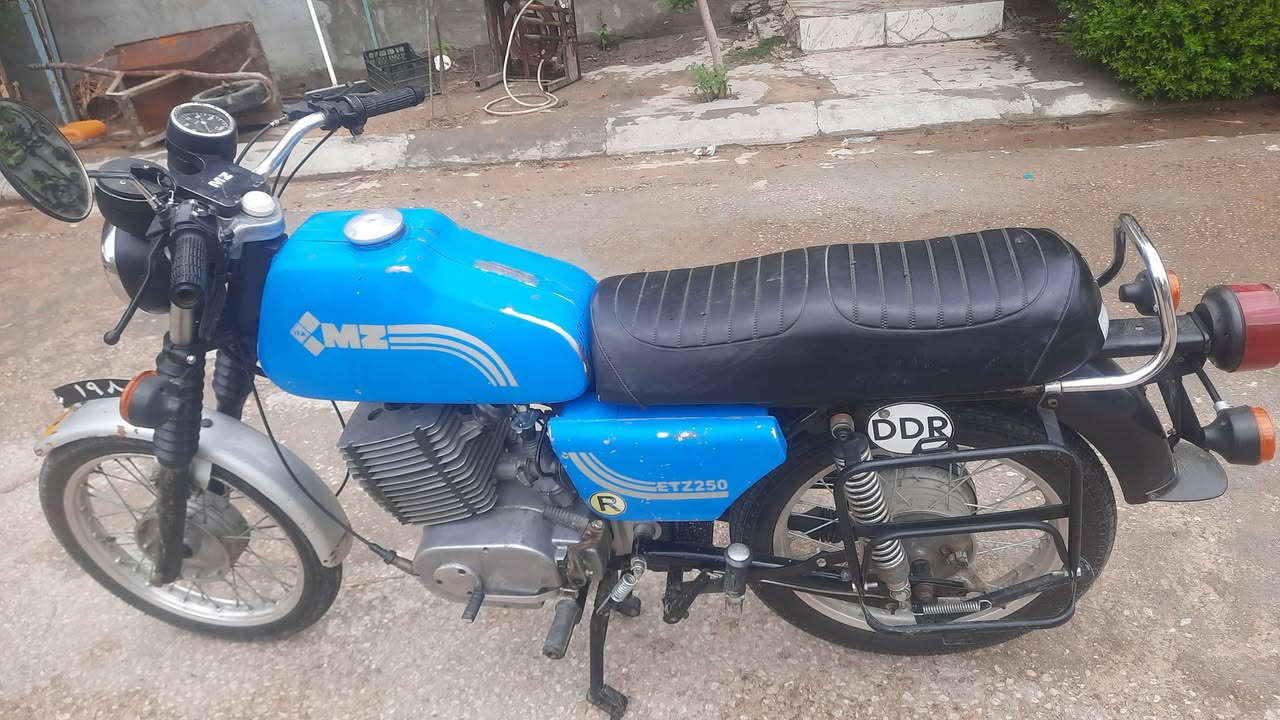 يالله ماطور ٨٢ معمر نضيف ومناسب بي لحيم بلخشم بدون ارقام مكان كربلاء سعر مليون و٤٠٠ شراي يتصل ***********  /   ***********
