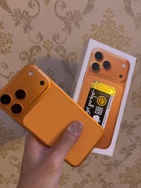 17 Pro Max 📲 256gb battery 🔋 100%  عدد الدورات 118 🔄 عربي شرق اوسط نظا...