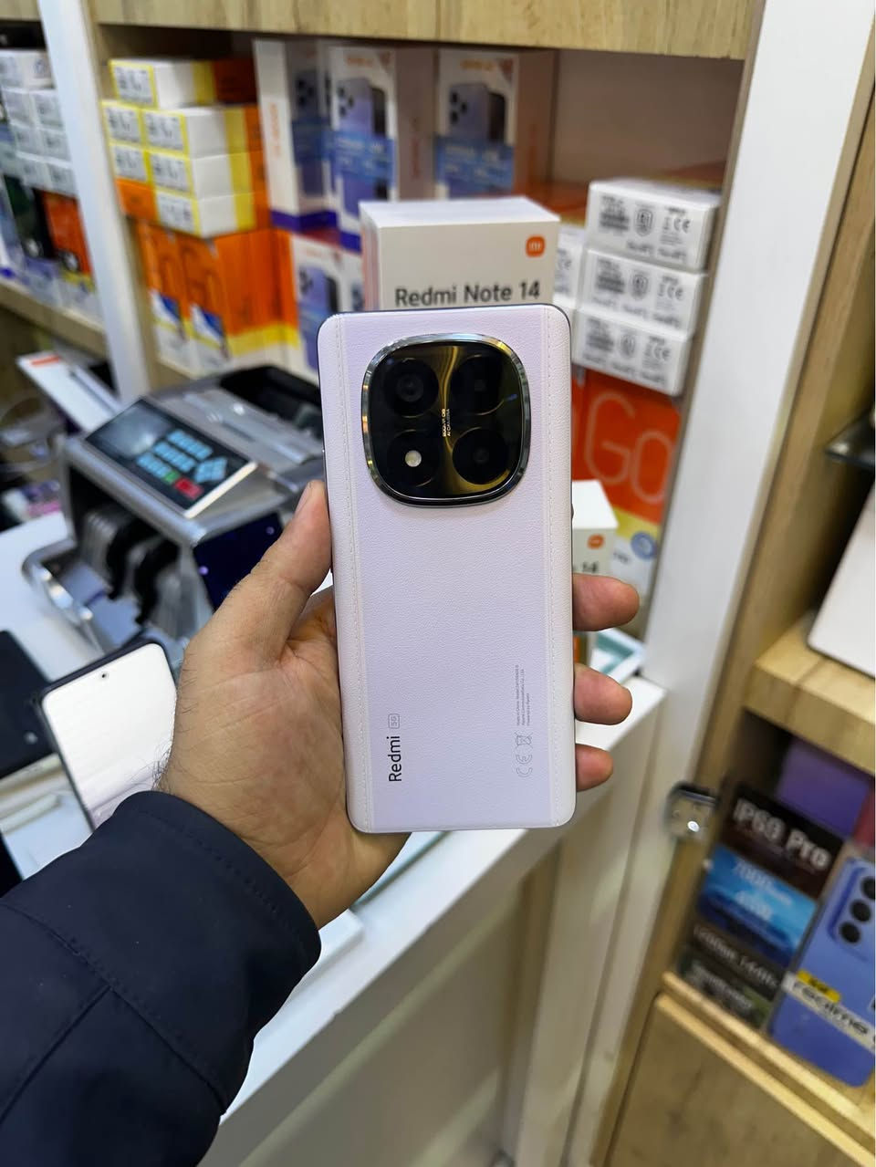 (      Redmi note 14 pro plus 5G    )
🔥 ئێستا لە تی موبایل بەردەستە 🔥

🌹🌹🌹🌹🌹🌹🌹🌹
🌺قەبارەی ڕونما :6.67
🌺جۆری ڕونما :  amoled 
🌺نوێبونەوەی ڕونما : 120HZ
🌺ڕام :12GB
🌺بیرگە : 512GB
🌺چارەسەرکەر :    Snapdragon 7s Gen 3    
🌺کامێرەی سەرەکی :  200MP
🌺کامێرەی سێڵفی : 20MP
🌺باتری :  5110 MAH
🌺توانای بارگاوی بونەوە : 120

نرخی 485 هەزارە

ئێمە لە تلگرام : https://t.me/Tmobile_yuu

هەموو پەیج و پلاتفۆرمەکانی ئێمە:https://takl.ink/T.mobile/

ناونیشانی ئێمە:
تی مۆبایل - سلێمانی - بازاڕی حەمە ســور - پشت چایخانەی شەعب - دوکــانی ژمارە { ٩ } 
***********
--------------
*********** السليمانية, العراق
