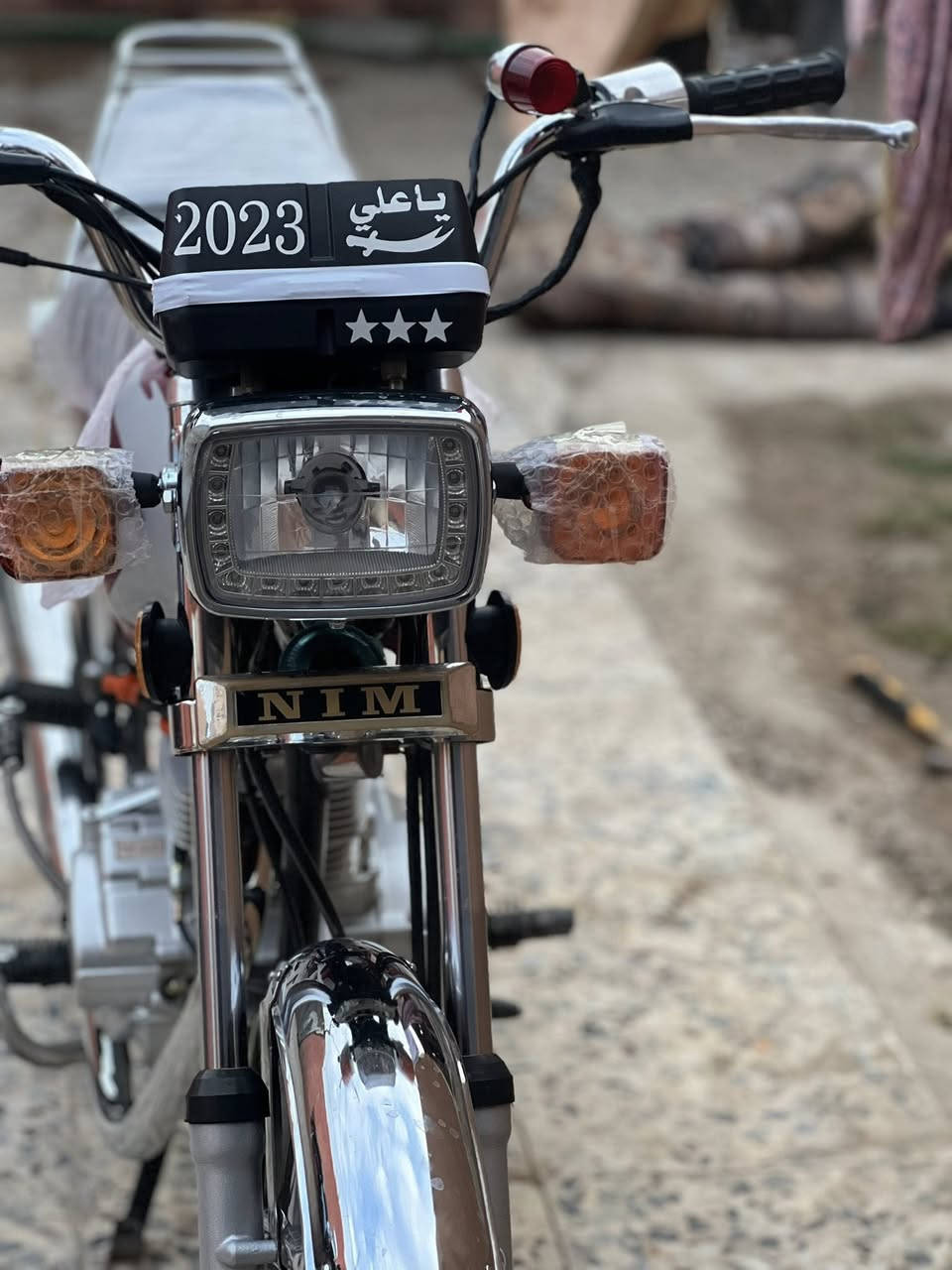 سلام عليكم دراجة للبيع موديل 23 اصلي دراجه مال جناي مكاني كوت شارع نفط رقم لهاتف ***********
