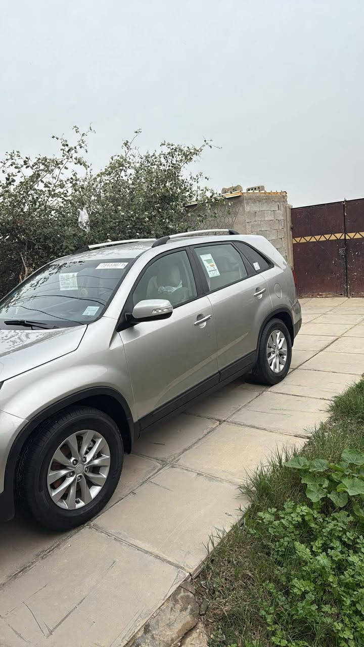 سورنتو موديل 2014رقم انكليزي بيه 3قطع صبغ سياره خير من الله 4 اسلندر تبريد كلشي ماذب عليه تخم تاير سياره جازه ترايك وين ماتريد 135وبيه مجال رقم الواتساب ***********
