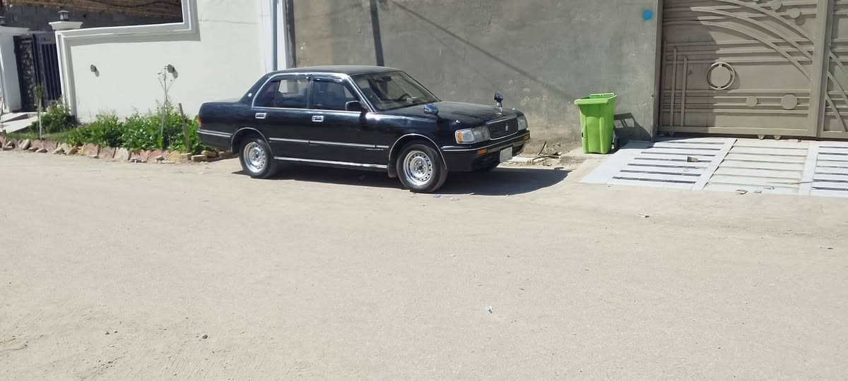 ارنب مديل 95 سنويه 27 سياره جاهزه مابيها نقص بصيط مكينه كير ونجي طخم تاير كهربائيات داخليه حلوه سعر 48 بيها مجال بصيط الا استفسار ***********
