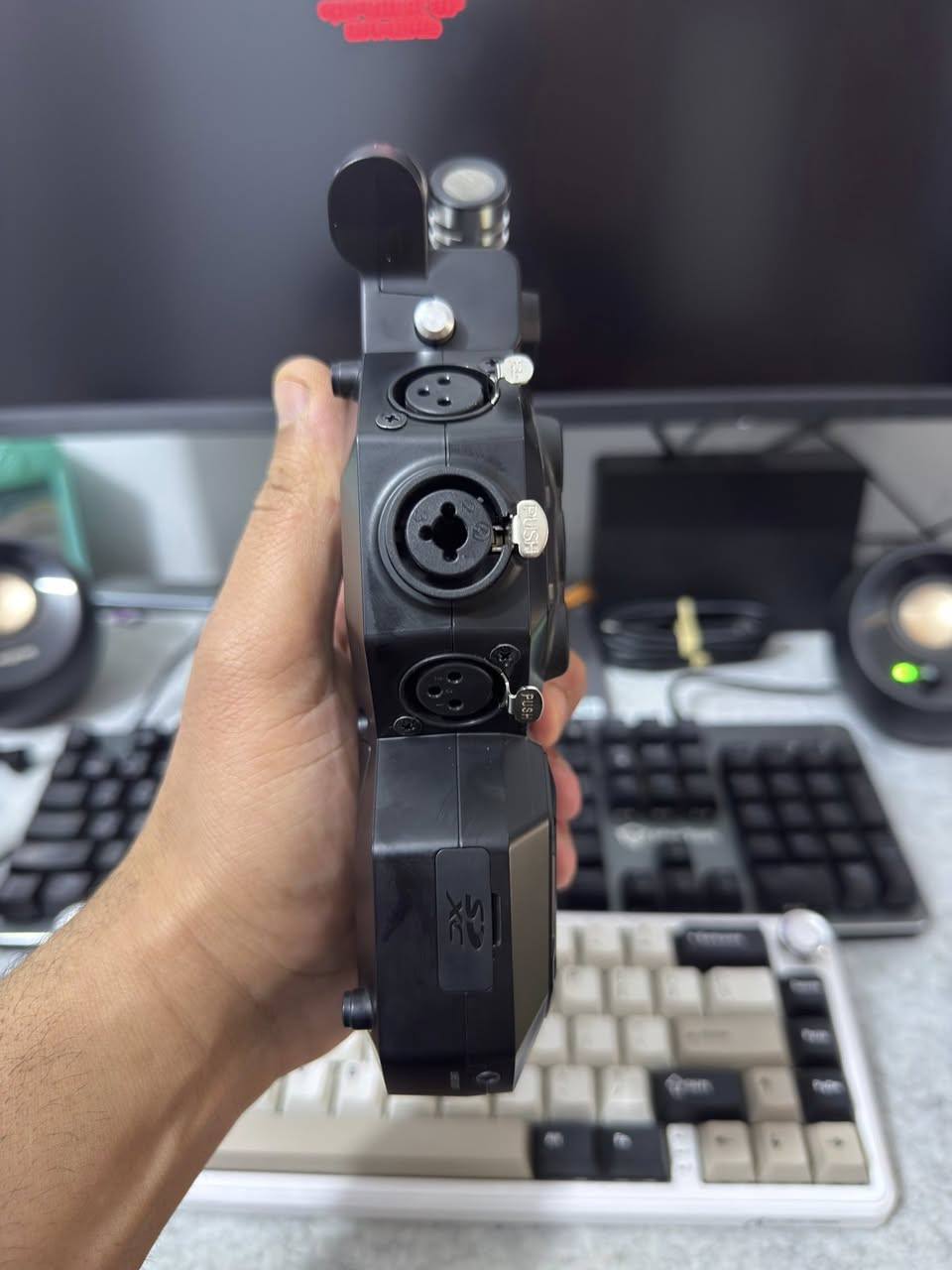 ZOOM H8
نظافة 100‎%‎ مستخدم 10 مرات فقط 

بدون كارتون 
توصيل موجود 
السعر 325 قفل


**إذا كنت صاحب هذا الإعلان وتريد حذفه لأي سبب، رجاءا أرسل رسالة إلى الدعم الفني**