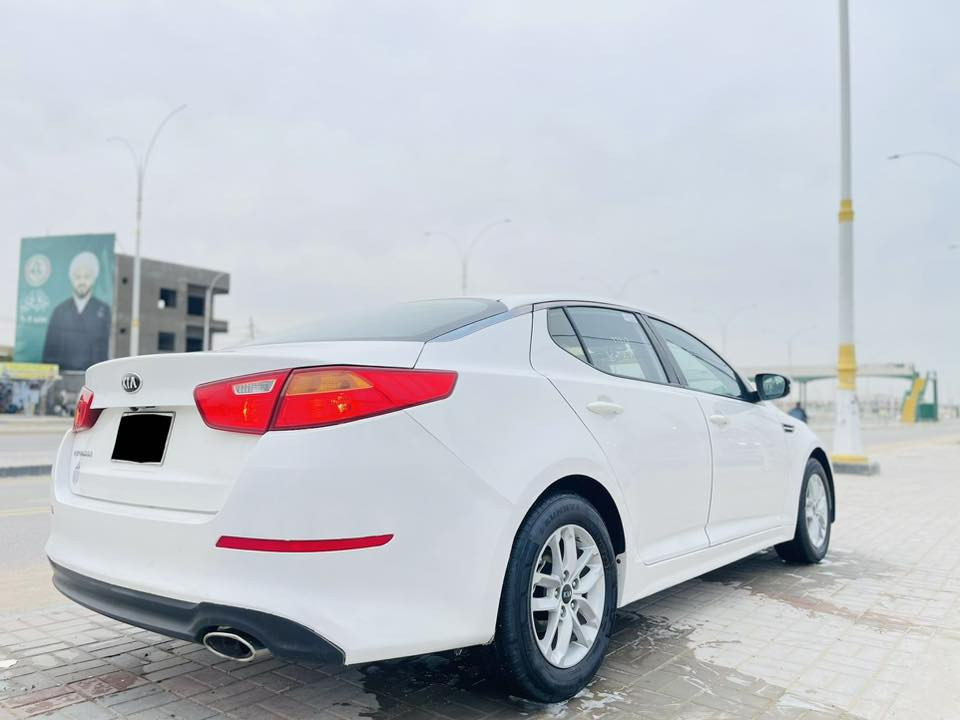 سلام عليكم
🚗 كيا أوبتيما 2014 - (خليجي) للبيع 🚗

✅ تفاصيل السيارة:
• الموديل: 2014.
• المواصفات: خليجي
• المحرك: [2000 ]، ما مفتوح 
• اللون: [ ابيض].• 
• شاشة كبيرة مع كاميرا خلفية وحساسات.
• تبريد قطعتين 
• ⁠أشاره بلمري
• تحكم ستيرين كامل 
• إنارة LED أمامية وخلفية 
•مكفوله كفاله عامه
تخم إطارات جديد، صدر جديد،
 ما تحتاج لأي مصاريف نهائياً.
💰 السعر المطلوب: [139] (قابل للتفاوض).
📍 الموقع: [ السماوه ].
📞 للتواصل والاستفسار: [***********]
